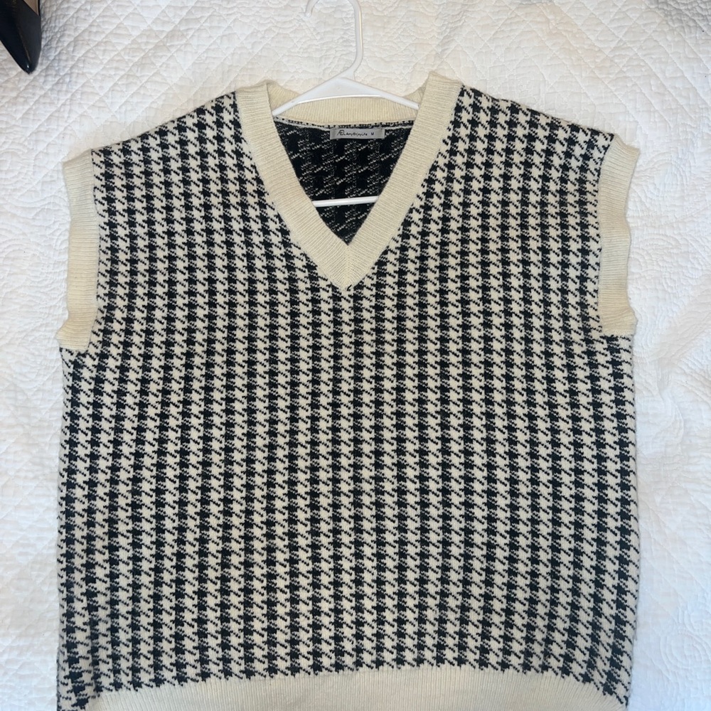 Houndstooth Sweater Vest ,M